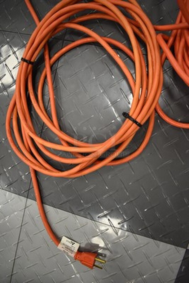 9 Various Indoor/Outdoor Extension Cords! 9x Your Bid! - Image 4 of 4