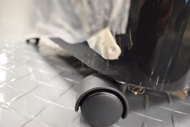 Royal AQ880 Microcut Paper Shredder On Casters. 13x9x20. Tested and Working! - Image 4 of 7