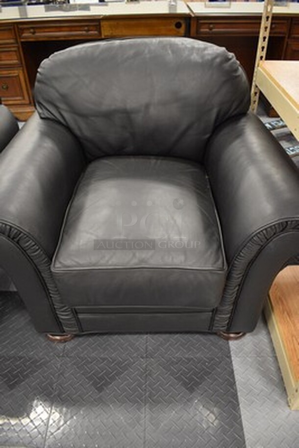 2 Black Leather Chairs! 42x34x35. 2x Your Bid! - Image 4 of 5