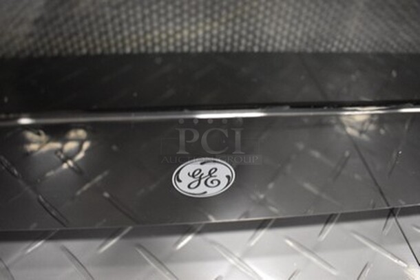AWESOME! General Electric PEB7226DF1BB Model Microwave. 120/60, 1800W. 24x17x15. - Image 3 of 7