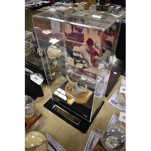AWESOME! Mickey Mantle 1956 Triple Crown Figurine and Trading Card - Image 2 of 5