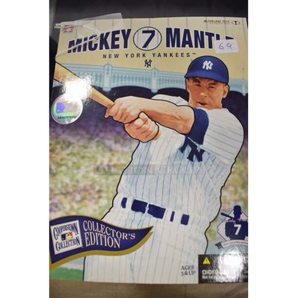 2 BRAND NEW IN BOX! Cooperstown Collection Collector's Edition Mickey Mantle Figurines! 2x Your Bid! - Image 4 of 6