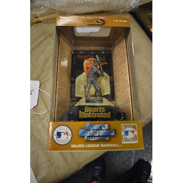 LIMITED EDITION! Sports Illustrated Collection Mickey Mantle Handcrafted Figure. 5060/30,000. Comes With Certificate of Authenticity! 