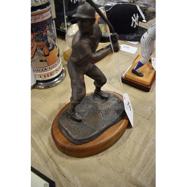 Hartland Collectibles, LLC Metal Mickey Mantle Figurine. 94/250 - Image 3 of 6