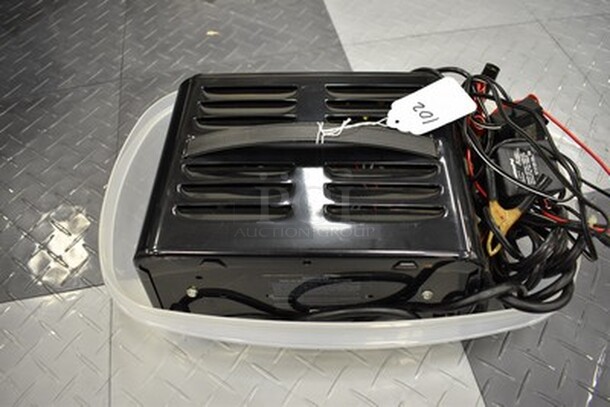 Schumacher SE-1275A Series Battery Charger! Comes with Jumper Cables. 9x8x5 - Image 4 of 5