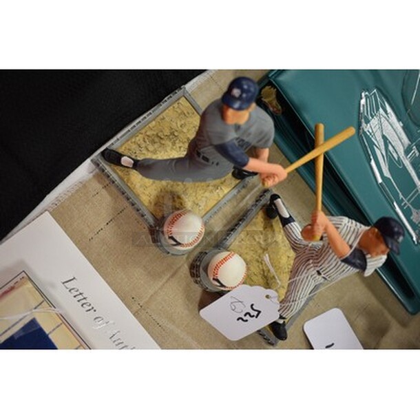1995 Hamilton Collection Sports Impressions "Mickey Swings Home" and "The Switch Hitter Connects" Figurines From The Mickey Mantle Figurine Collection! 2x Your Bid! - Image 3 of 6