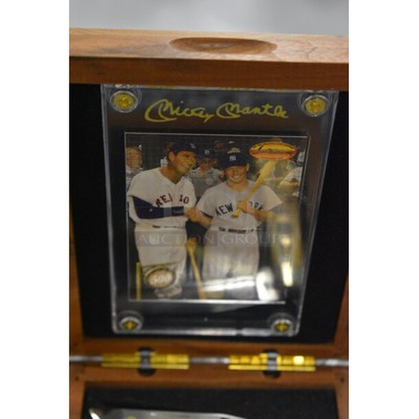 Mickey Mantle Pocket Knife With Box - Image 5 of 8