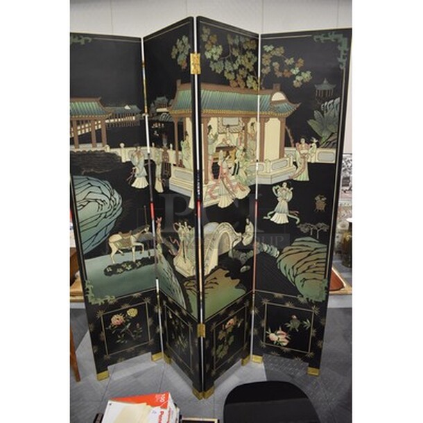 BEAUTIFUL! Changing Screen. 55x10x72 - Image 1 of 4
