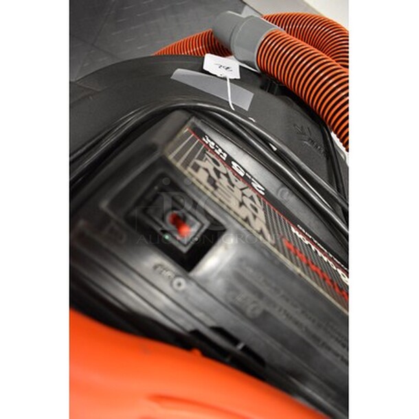 Craftsman Model 11317980 16 Gallon Wet Dry Vac! 120V, 60Hz.  - Image 3 of 8