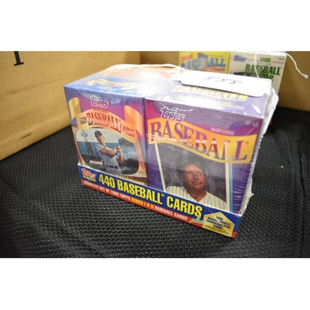 NEW IN BOX! Topps 1996 Baseball Trading Cards - Image 2 of 7