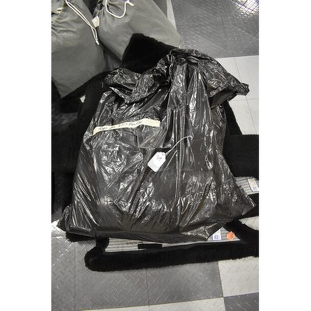 ALL IN ONE MONEY! Lot Of Black Rugs For Bentleys! - Image 1 of 4