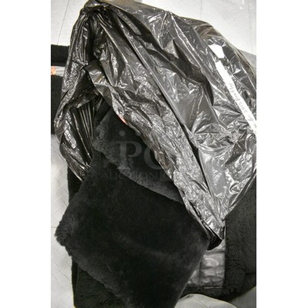ALL IN ONE MONEY! Lot Of Black Rugs For Bentleys! - Image 4 of 4