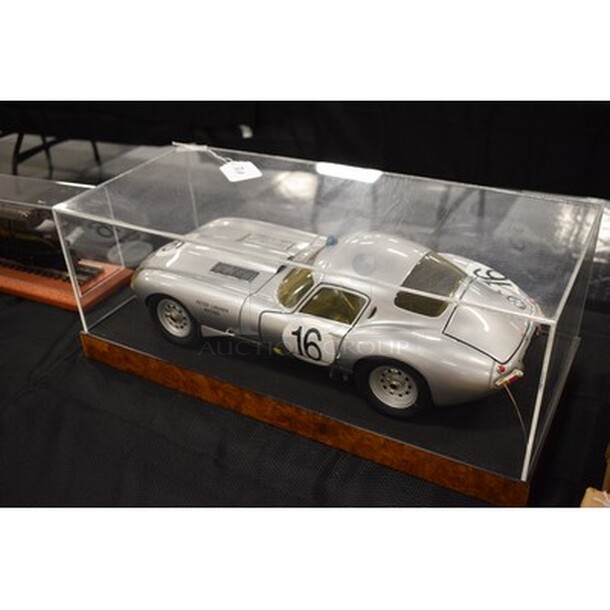 AWESOME! Peter Lindner Racing Jaguar Hand Built Model Car! 23x10x9 - Image 2 of 9
