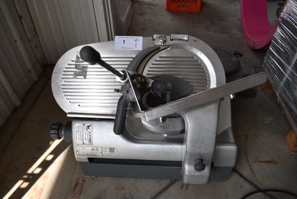 BEAUTIFUL! Hobart Model 2912 Stainless Steel Commercial Countertop Automatic Meat Slicer. 115 Volts, 1 Phase. 27x26x28. Tested and Working!