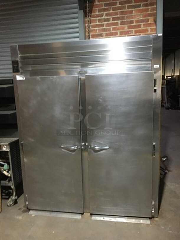 Traulsen Commercial 2 Door Roll In Rack Dough Retarder Refrigerator! All Stainless Steel! Model RRI232LUT Serial 2126155H! 115V 1Phase!