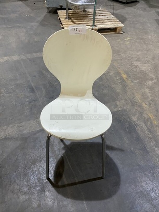 Sweet! White Dining Chairs! 4 X Your Bid! 