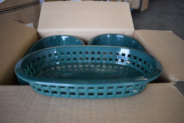 36 BRAND NEW IN BOX! Tablecraft Forest Green Poly Food Baskets. 9.5x6x1.5. 36 Times Your Bid!