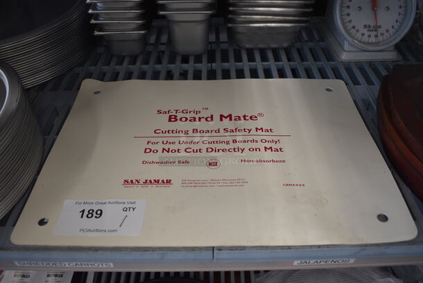 San Jamar Saf-T-Grip Board Mate Cutting Board Safety Mat. 18x13