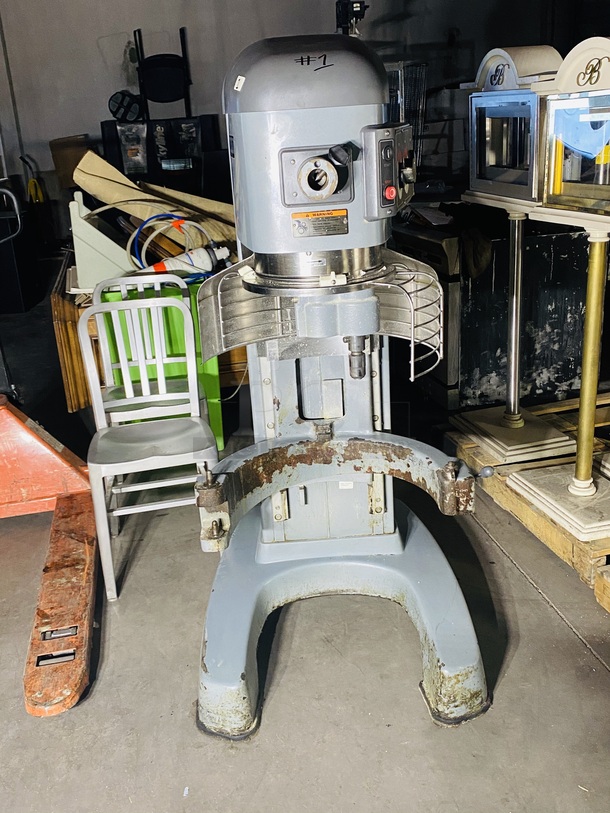 BEAUTIFUL! Hobart HL600 Legacy 60 Quart Mixer with power bowl assist. 200-240V 50/60Hz 18.0 (1 Phase) Amps 10.0 (3 Phase) Amps. FEATURES: ■ Heavy-Duty 2.7 H.P. Motor ■ Gear Transmission ■ Four Fixed Speeds Plus Stir Speed ■ Shift-on-the-FlyTM Controls ■ Patented soft start Agitation Technology ■ 20-Minute SmartTimerTM ■ Automatic Time Recall ■ Large, Easy-To-Reach Controls ■ Single Point Bowl Installation ■ Power Bowl Lift ■ #12 Taper Attachment Hub ■ Open Base ■ Stainless Steel Bowl Guard ■ Metallic Gray Hybrid Powder Coat Finish  **Bowl, Bowl Truck and, Hook Are Not Included - Featured in separate lots** - Image 2 of 9