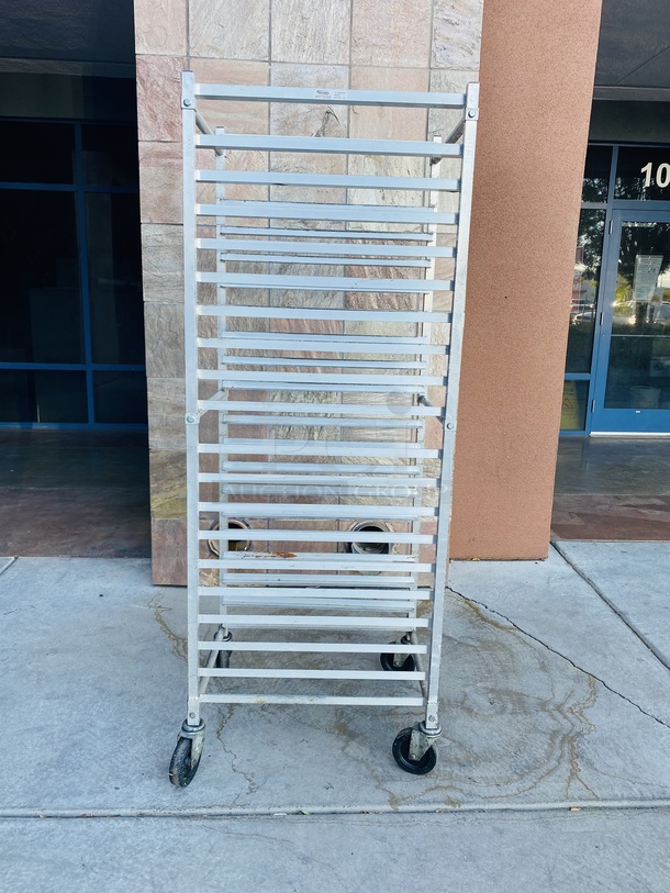 AMAZING! Winholt AL-1820BKD/HD 20 Pan End Load Aluminum Bun / Sheet Pan Rack Commercial Casters!! - Image 2 of 6
