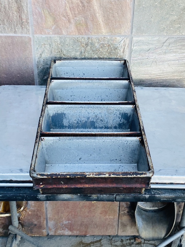 SOLID 4 Loaf Bread Pan 22x9-3/4x3 - Image 2 of 6