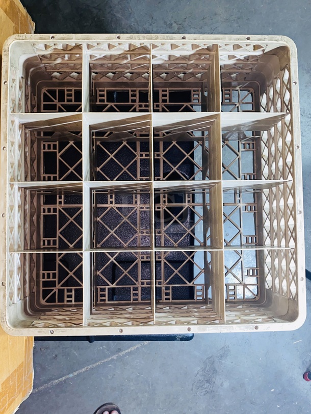 NICE! 16 Glass, Glass Rack. - Image 4 of 6