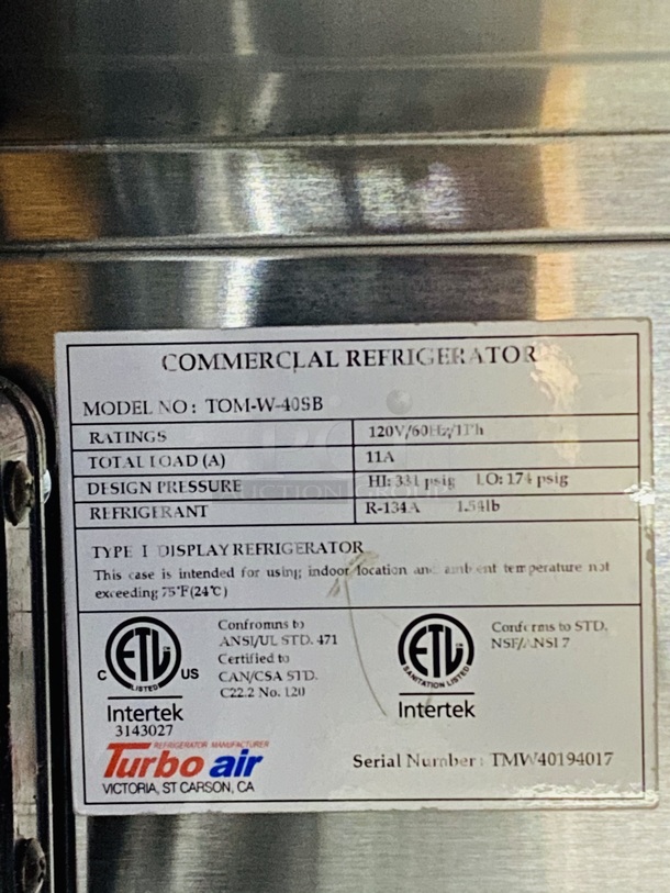 LIKE NEW!! Beautiful Turbo Air TOM-W-40SB-N 39in Open Display Refrigerator Merchandiser Case. TESTED - Tuns On Quickly Gets Down To and Holds Temperature. Includes Owners Manual and Tool. 38-7/8" W x 34" D x 56-1/2" H Electrical: 115v/60hz/1-phase, cord & plug - Image 4 of 6