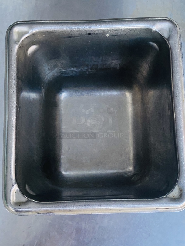 SWEET!! 5 Stainless Steel Anti-Jam 1/6 Pans.

5x Your Bid - Image 5 of 6