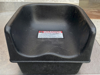 NICE!! Cambro 100BC Black Polyethylene Single Height Booster Seat without Strap

11-5/8x11-1/4x8-1/8

