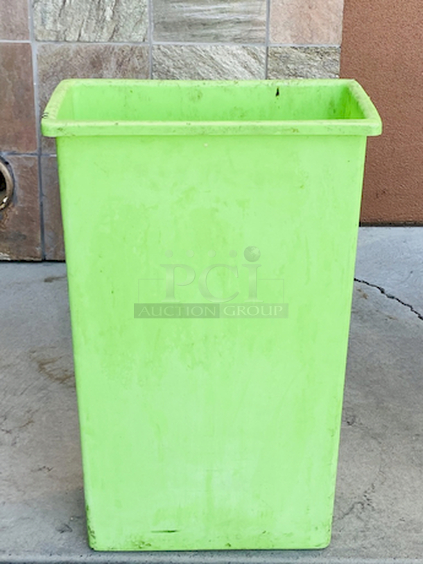 NICE! Green Rubber Trash Receptacle. - Image 5 of 7