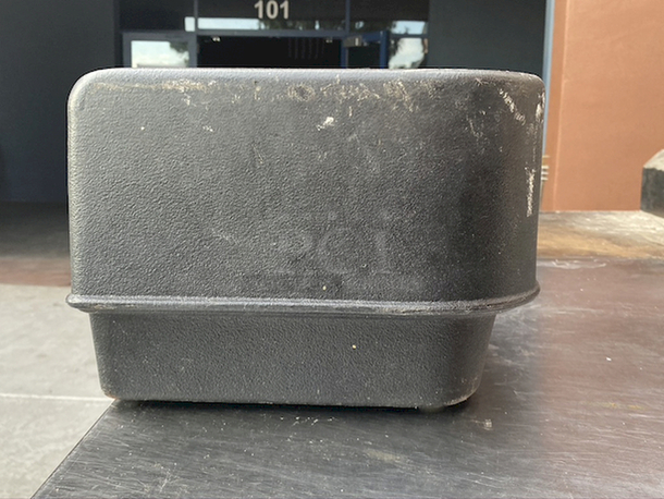 NICE!! Cambro 100BC Black Polyethylene Single Height Booster Seat without Strap

11-5/8x11-1/4x8-1/8

 - Image 2 of 5
