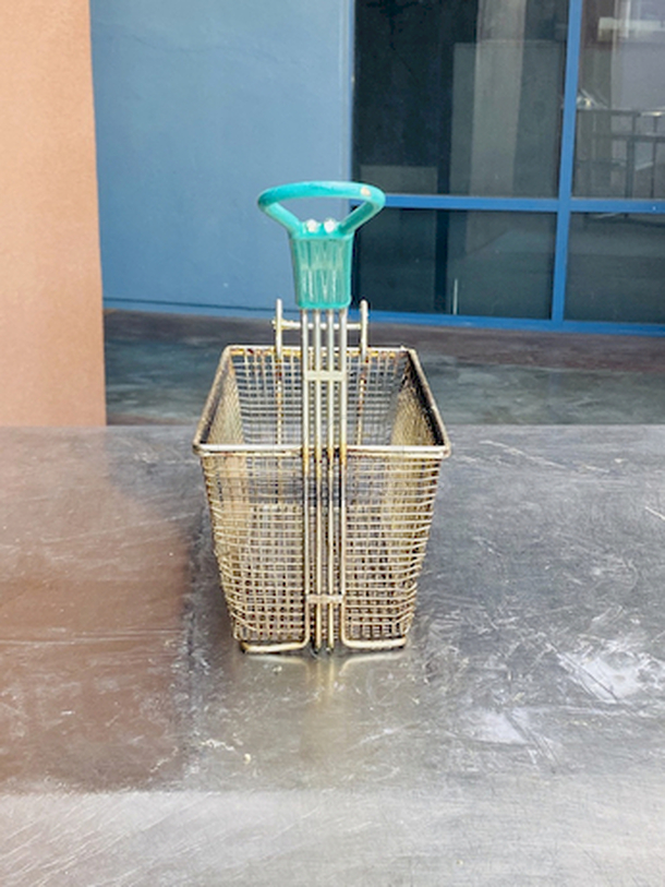 NICE! Set of 3 Fry Baskets.

3x Your Bid - Image 5 of 5