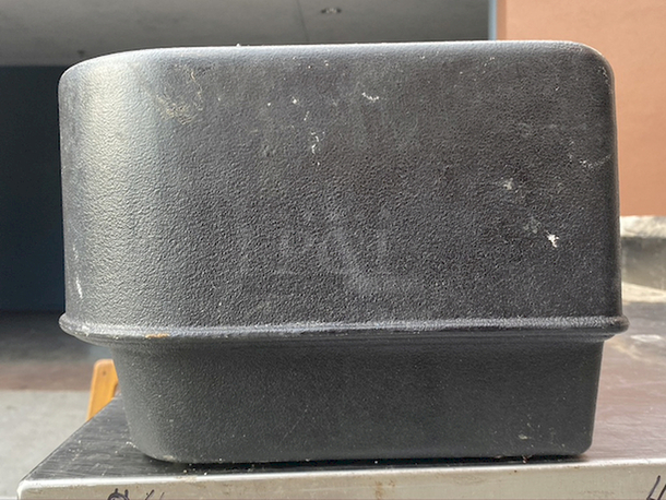 NICE!! Cambro 100BC Black Polyethylene Single Height Booster Seat without Strap

11-5/8x11-1/4x8-1/8

 - Image 4 of 5