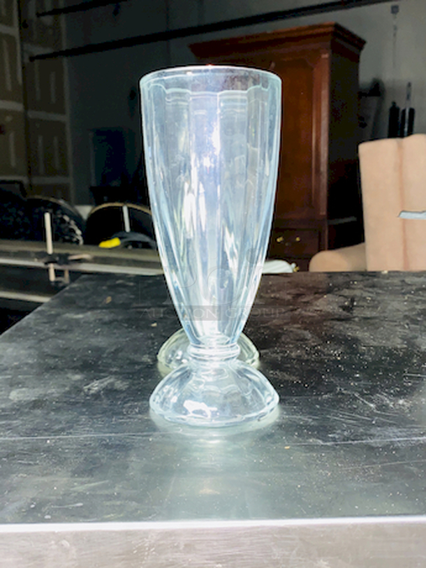 SWEET! Set of 10 Milkshake Glass.

10x your bid

Bottom Diameter:	3 1/8 Inches
Top Diameter:	3 1/8 Inches
Height:	7 1/2 Inches
Capacity: - Image 2 of 2