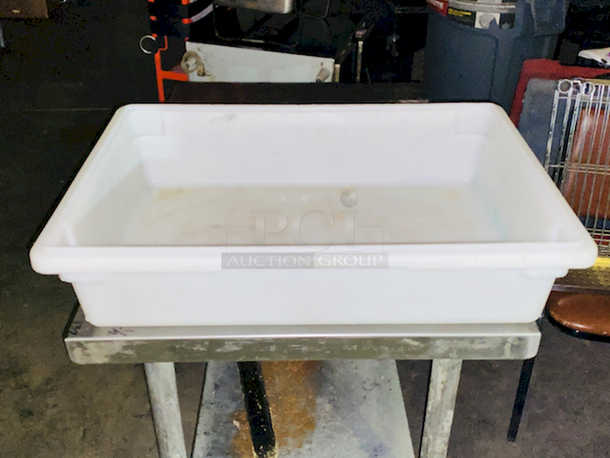 SWEET! Cambro 18266P 26" x 18" x 6" White Poly Food Storage Box.

4x Your Bid - Image 4 of 6