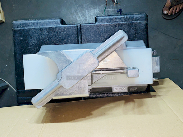 RAZOR SHARP! Nemco 55600-2 1/4" Easy Tomato Slicer and Table Stop.
8x15x8

Razor sharp stainless steel blades create uniform, 1/4" thick slices without squeezing or crushing
Compact, portable design allows for use on any countertop and provides easy storage
Ergonomic vertical handle for effortless slicing
Protective guards keep hands safe during use
Rubber feet prevent slipping to ensure maximum stability - Image 6 of 8