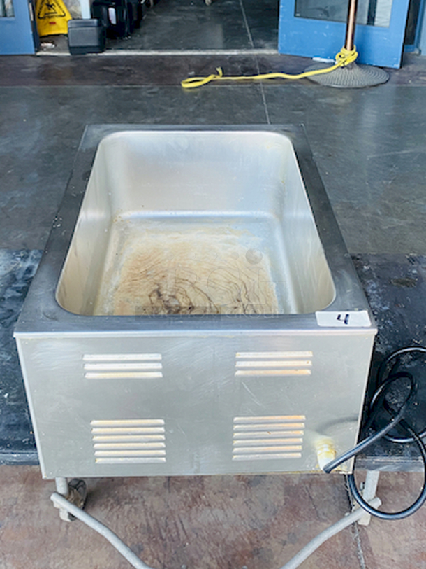 NICE! Avantco Warmer. 1200w 120v 60hz. Tested. Gets HOT QUICK! 14-5/8x22-1/2x9-1/8 - Image 4 of 6