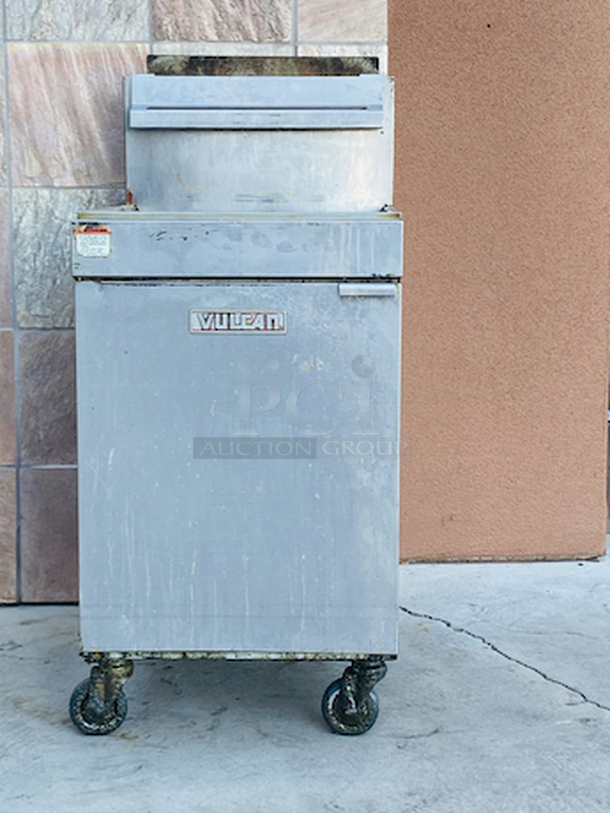 BIG BOY! Vulcan LG500 65-70 lb. Natural Gas Floor Fryer - 150,000 BTU on Commercial Casters. - Equipped with user-friendly snap action millivolt controls, flowing for easy adjustment of temp from 200-400 degrees Fahrenheit.
Overall: 21"x301⁄4"x48"
Working Height: 361⁄4"
Tank Size: 191⁄2" x 14"
BTU: 150,000
Oil Capacity: 65-70lb.


Fry Baskets not included, for Illustration purposes only

 - Image 12 of 12