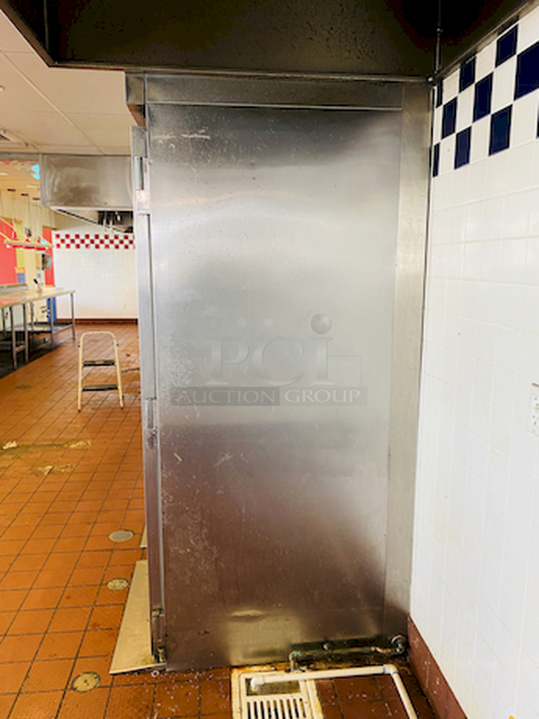 AMAZING!! McCall Model P-5002 Stainless Steel Commercial 2-Door Bakery Proofing Cabinet With 2 Stainless Steel Roll-In Ramps Included. 208 Volts, 60 Hz, 1 Phase. 67x37x87.    PLEASE BE ADVISED: This unit is onsite in Modesto, California. The Load Out is Schedued for the weekend of 28-AUG-2020. Shipping is available. VERY IMPORTANT: All Shipping or Pick Up Arrangements must be received by 26-AUG-2020. - Image 4 of 5