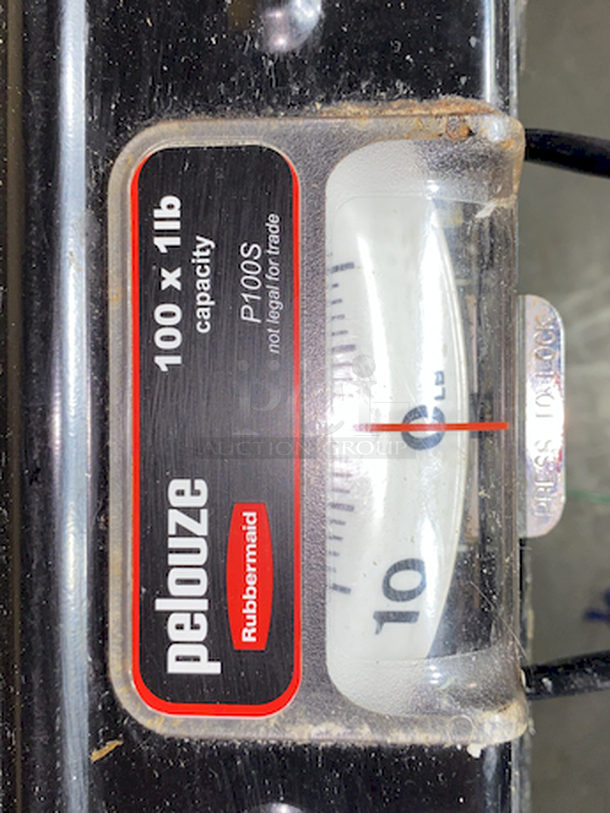 Rubbermaid FGP100S Pelouze 100 lb. Mechanical Receiving Scale - Briefcase. 
Rotating Dial, 100 lb. readout capacity, 1 lb. increments, Memory Lock feature keeps weight locked after item is removed.
Width	13 1/4 Inches
Depth	10 1/2 Inches
Height	3 7/8 Inches - Image 4 of 7