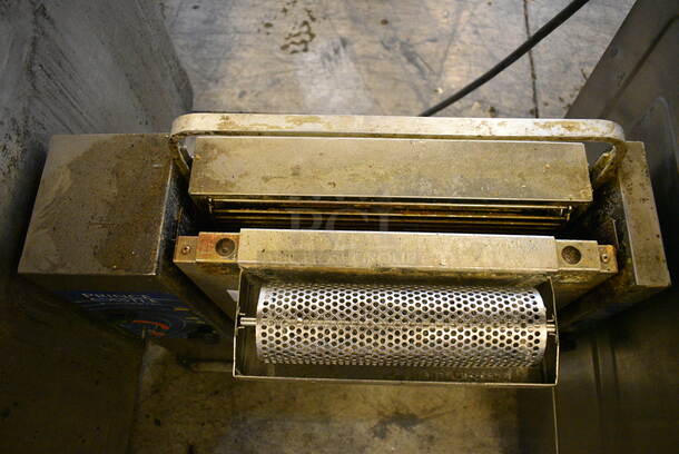 NICE! Prince Castle Stainless Steel Commercial Countertop Vertical Contact Toaster. 25x12x28 - Image 3 of 6