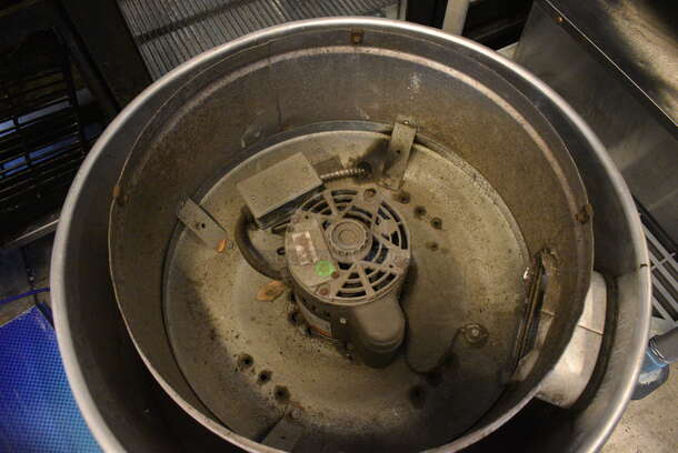 NICE! Metal Commercial Rooftop Mushroom Exhaust Fan. 115 Volts, 1 Phase, 1/4 HP. 24x24x24 - Image 6 of 6