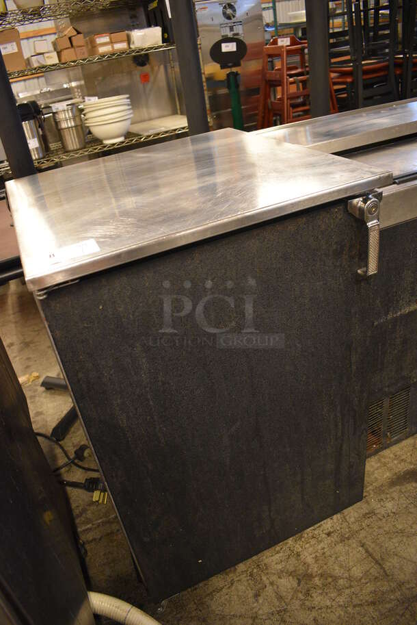 NICE! Glastender Model BB24-N1-BSN(L) Stainless Steel Commercial Single Door Undercounter Cooler on Commercial Casters. 115 Volts, 1 Phase. 24x25x38.5. Tested and Working! - Image 3 of 5