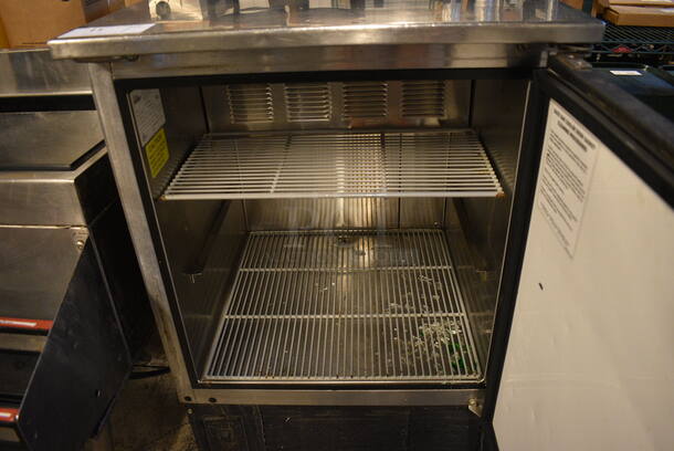 NICE! Glastender Model MFV24-BS(R) Stainless Steel Commercial Single Door Undercounter Cooler on Commercial Casters. 115 Volts, 1 Phase. 24x25x38.5. Tested and Powers On But Does Not Get Cold - Image 4 of 5