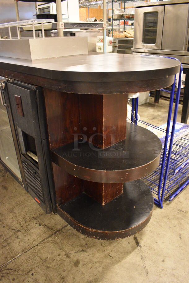 BEAUTIFUL! Glastender Model PT84-L1-GNH (RRL-RLL) Metal Commercial 3 Door Pass Through Cooler Merchandiser w/ Side Shelves. 115 Volts, 1 Phase. 140x30x56. Tested and Working! - Image 6 of 12