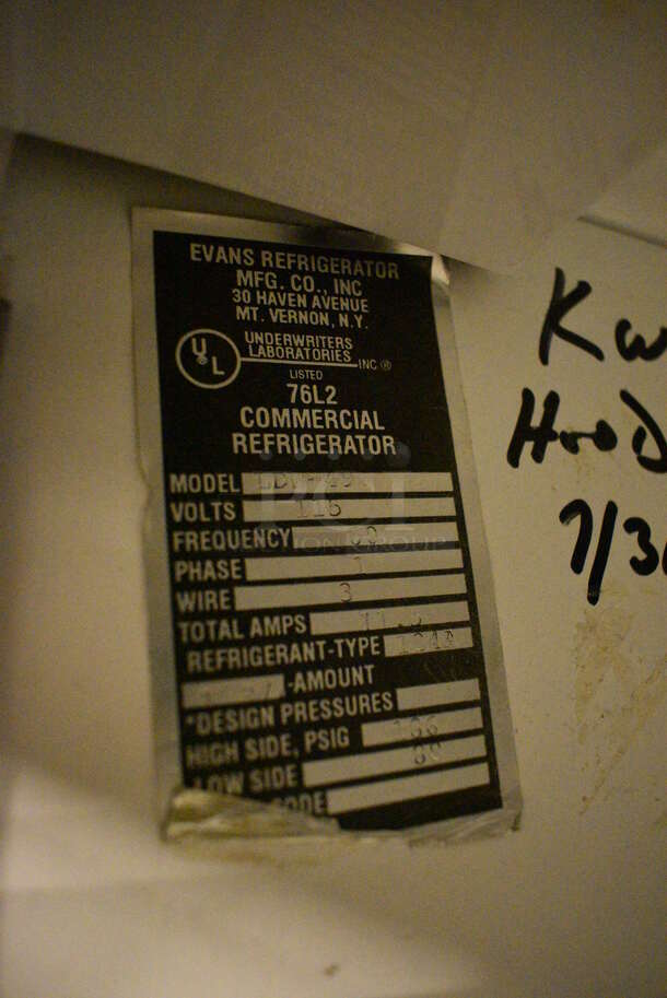NICE! Evans Model LDW-49 Metal Commercial 2 Door Reach In Cooler Merchandiser w/ Poly Coated Racks. 115 Volts, 1 Phase. 48x30x78. Tested and Powers On But Does Not Get Cold - Image 4 of 6