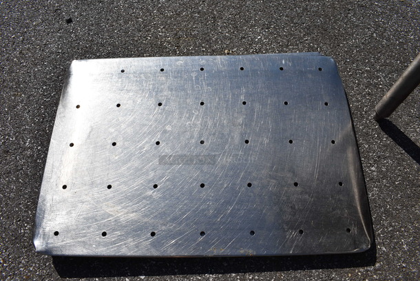 2 Stainless Steel Strainers. 28.5x19.5x2. 2 Times Your Bid! - Image 1 of 2