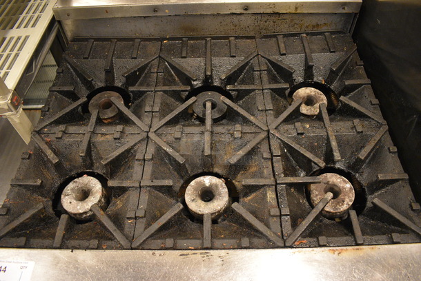 GREAT! Southbend Stainless Steel Commercial Gas Powered 6 Burner Range w/ Lower CONVECTION Oven on Commercial Casters. 36x41x44 - Image 3 of 8