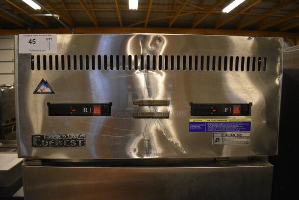 NICE! Everest Model ESRFH2 Stainless Steel Commercial 2 Half Size Door Reach In Cooler on Commercial Casters. 115 Volts, 1 Phase. 29x32x79. Tested and Powers On But Does Not Get Cold - Image 3 of 7