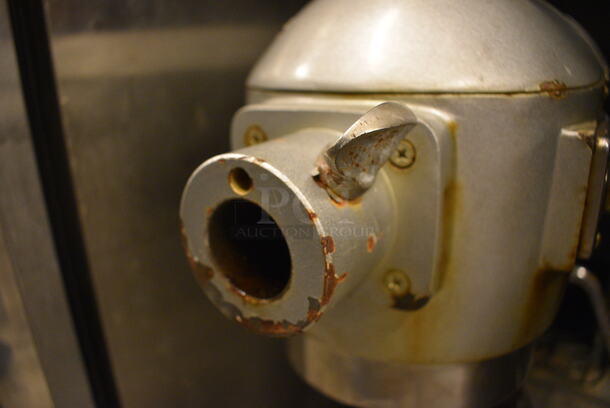 GREAT! Model VFM-20C Metal Commercial 20 Quart Planetary Mixer. 16x21x31. Tested and Does Not Power On - Image 3 of 7
